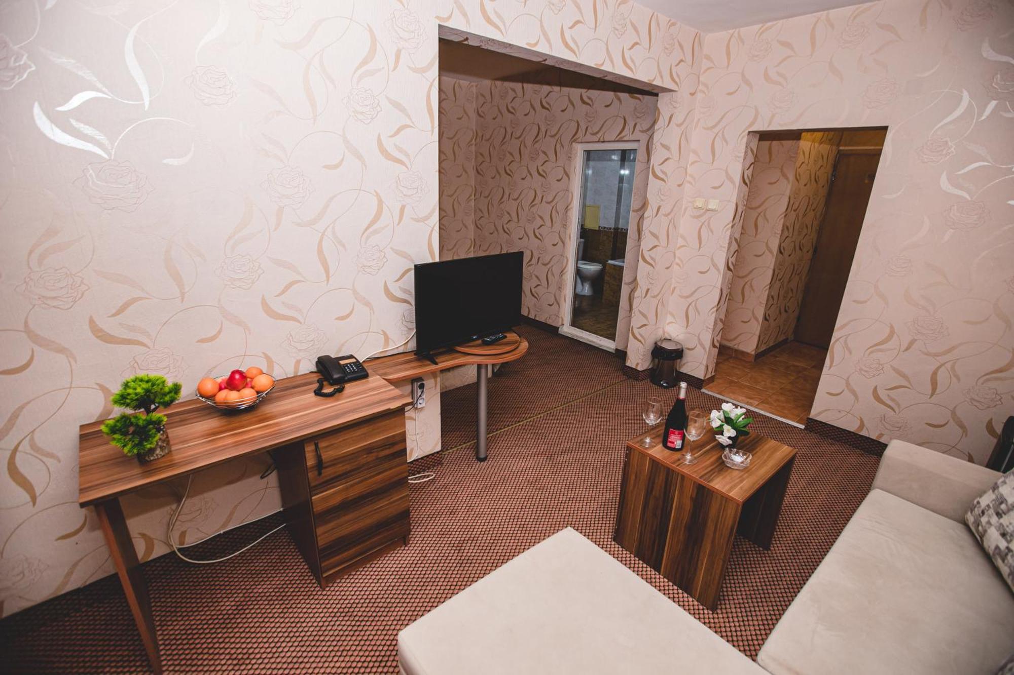 Rodopi Hotel Haskovo Exterior photo